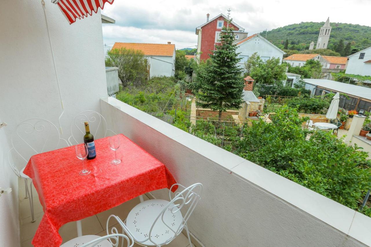 Apartments Maslina Božava Eksteriør bilde
