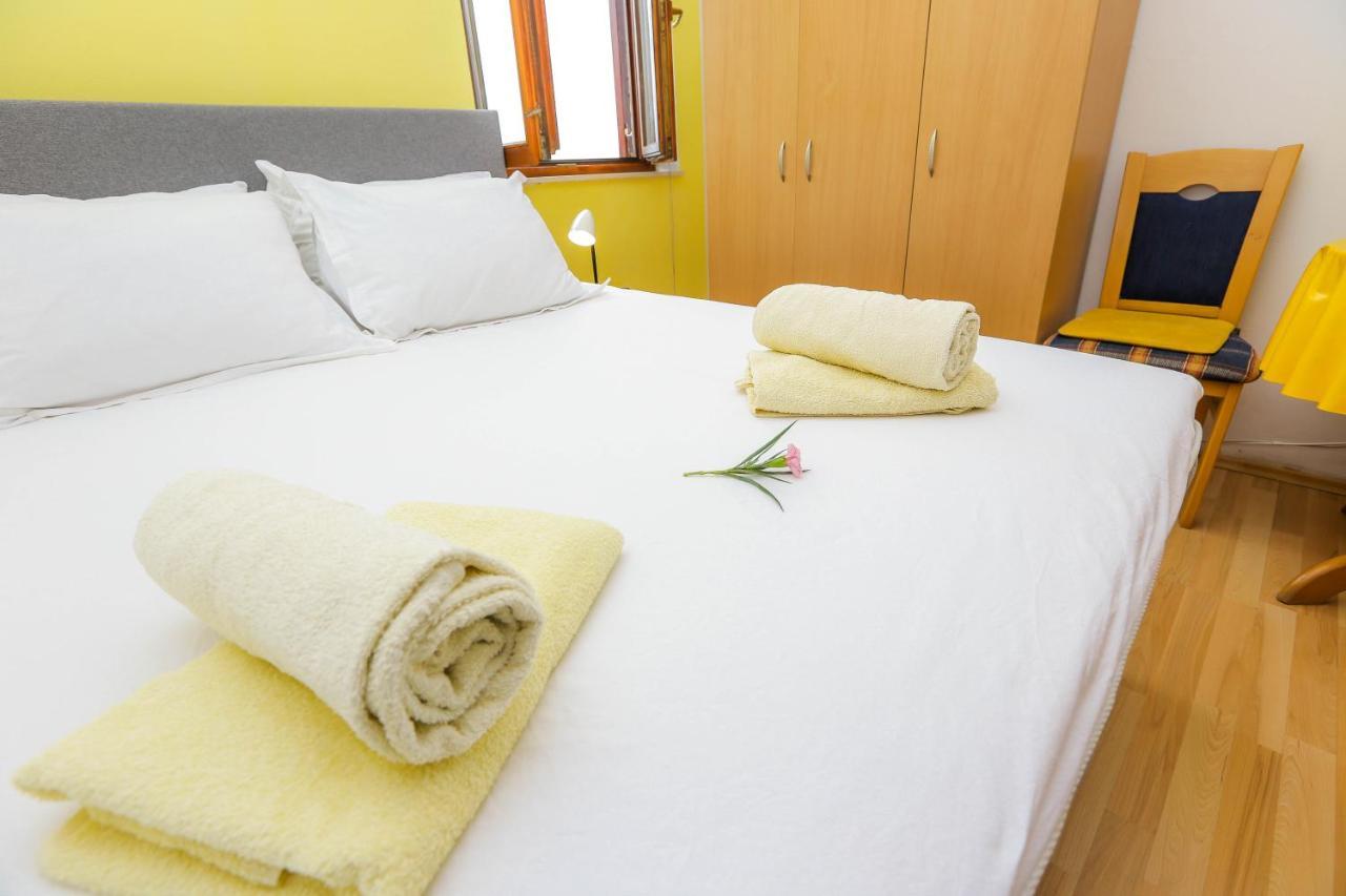 Apartments Maslina Božava Eksteriør bilde