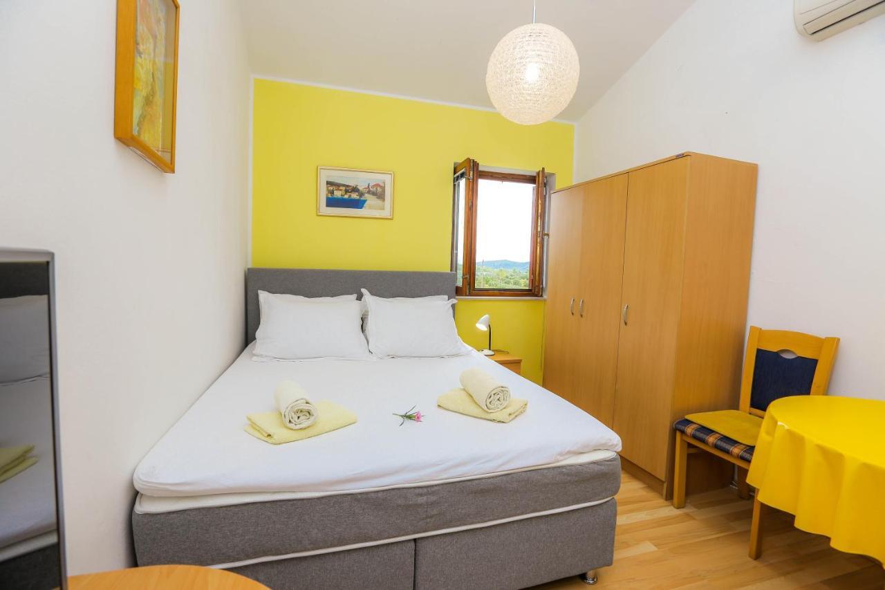 Apartments Maslina Božava Eksteriør bilde