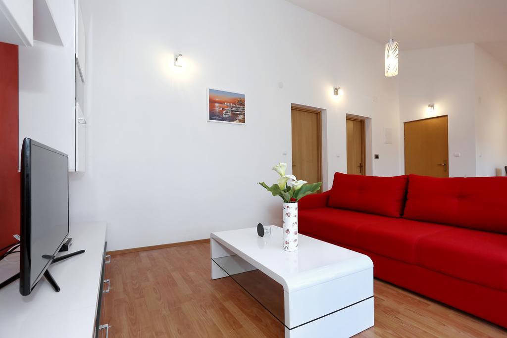 Apartments Maslina Božava Eksteriør bilde
