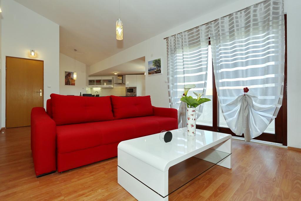 Apartments Maslina Božava Eksteriør bilde